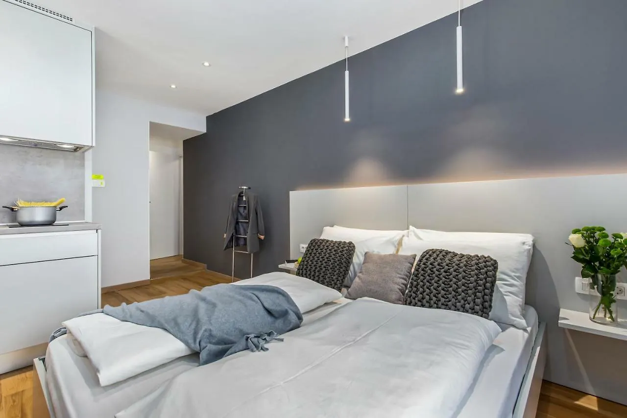 Incenter Apartments Rijeka 0*,